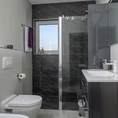 Apartment Mm *